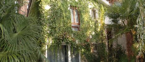 Villa, 3 habitaciones, patio, vista al jardín | Entrada de la propiedad