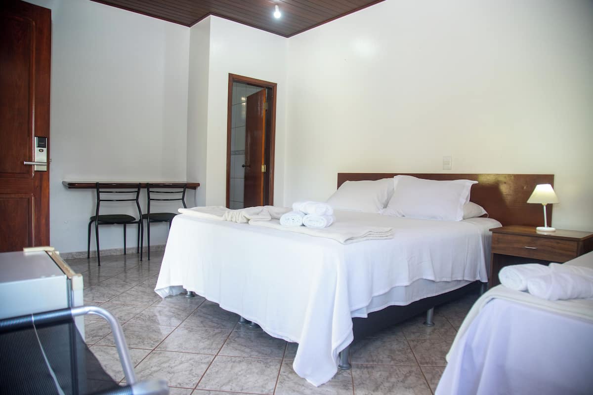 2 bedrooms, minibar, free WiFi, bed sheets
