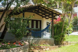 Front of property - Pousada Casa Rosa (Alto Paraíso de Goiás)