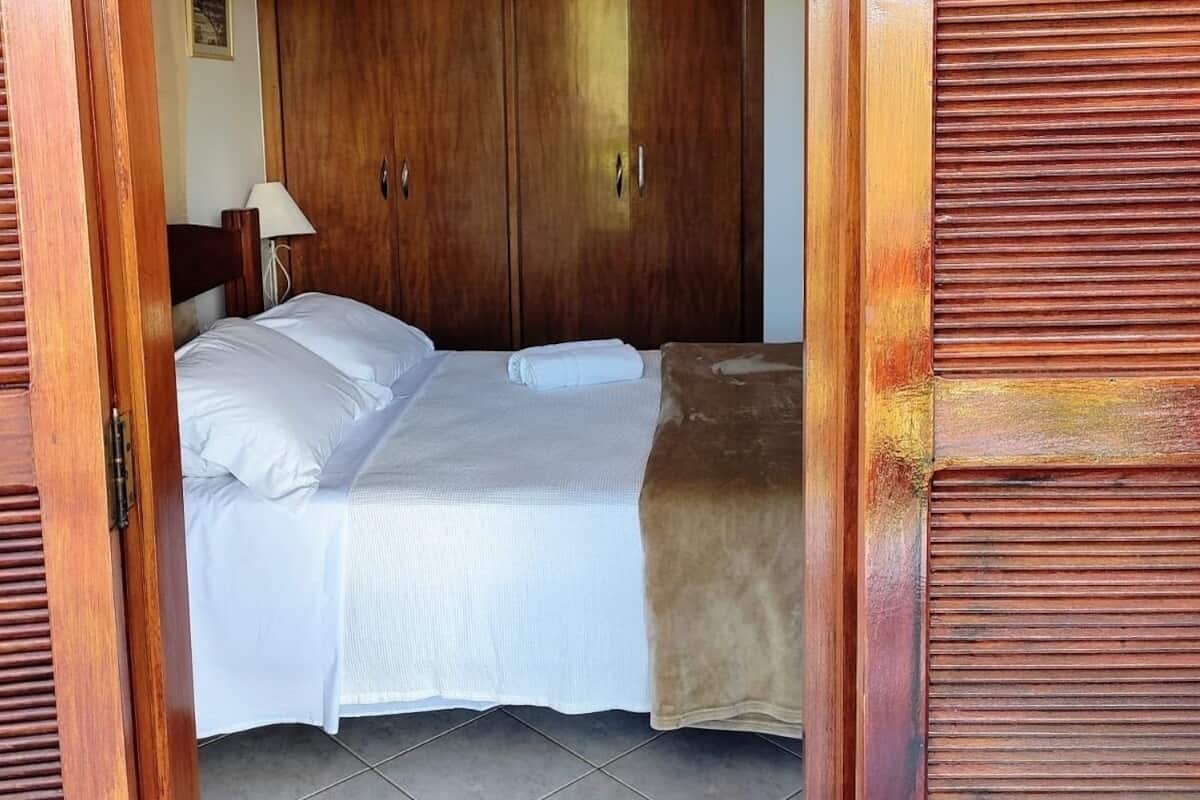 Deluxe Suite, Valley View | 2 bedrooms, minibar, free WiFi, bed sheets