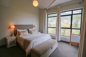3 bedrooms - Three Bedroom Apartment in Camps Bay (Cape Town)