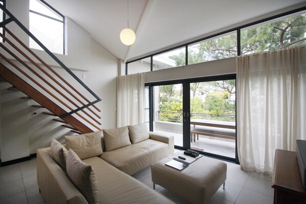 Appartement, 3 chambres, balcon, vue jardin | Coin séjour