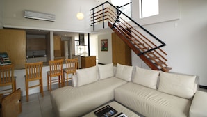 อพาร์ทเมนท์, 3 ห้องนอน, ระเบียง, วิวสวน | บริเวณนั่งเล่น