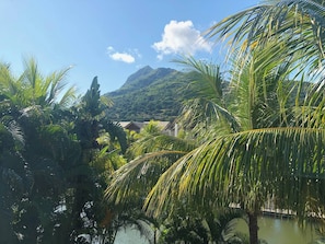 Apartment, 2 Schlafzimmer, Balkon, Bergblick | Unterkunftsgelände