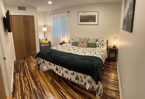 1 غرفة نوم ومكواة/لوح كي وواي فاي وملاءات أسرّة