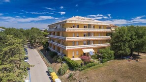 Exterior - Seaside Flat With Terrace-beahost (San Michele al Tagliamento)