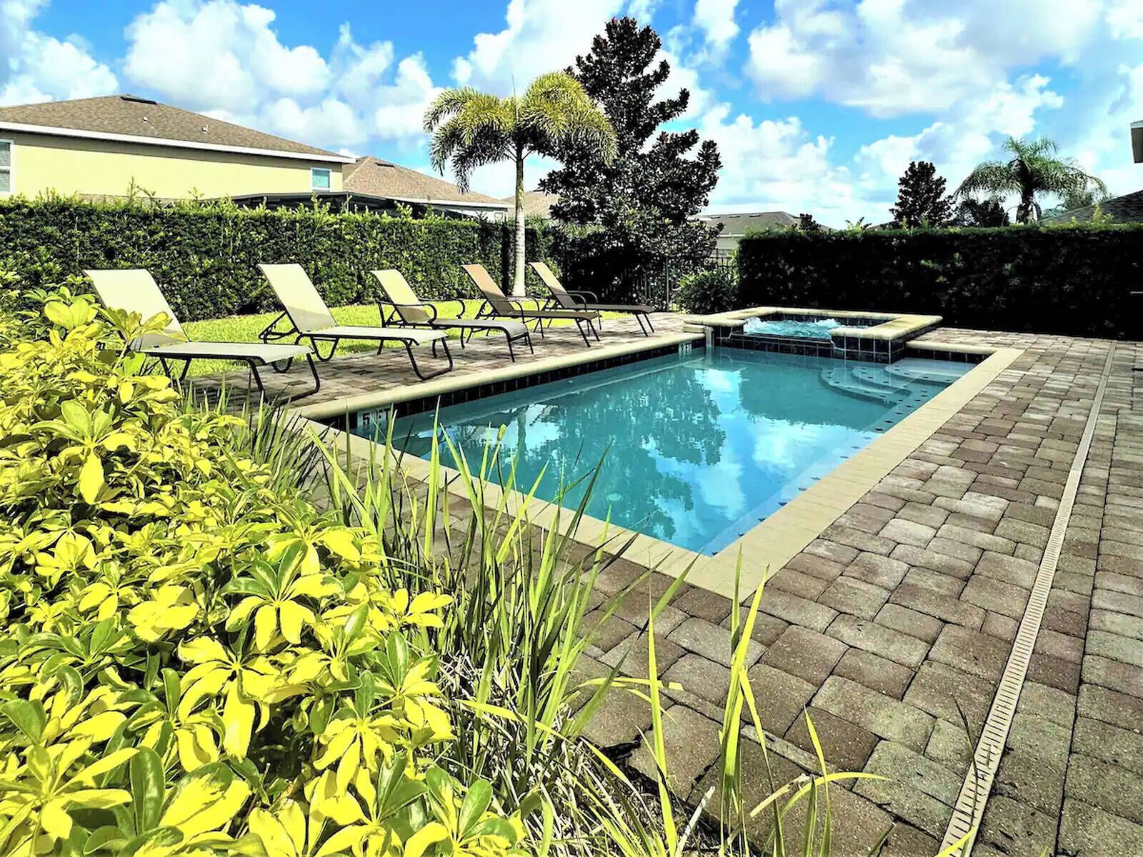Deluxe Stay w/ Pool, Spa, Game Room & BBQ Grill