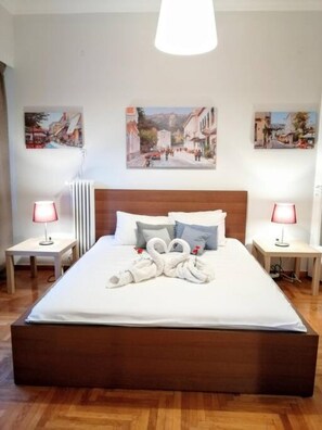 2 bedrooms, iron/ironing board, travel cot, free WiFi