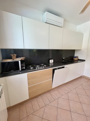 Villa, 3 Schlafzimmer, eigener Pool, Gartenblick | Innenbereich
