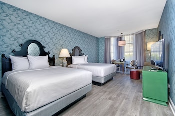 Street view at Hotel Fiona