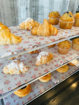 Free daily continental breakfast at Hotel Fiona
