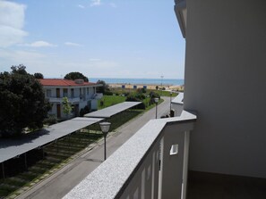 Appartement, 2 slaapkamers, balkon, uitzicht op oceaan | Balkon