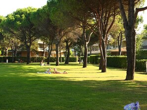Appartamento, 1 camera da letto, balcone, vista giardino | Giardino