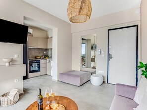Appartement, 1 chambre, balcon, vue sur la ville | Intérieur