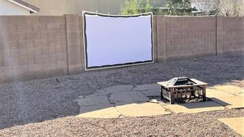 Apartment, 3 Bedrooms | Property grounds