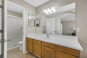 Appartement, 3 chambres | Salle de bain