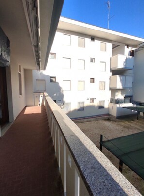 Apartamento, 2 quartos, sacada | Sacada