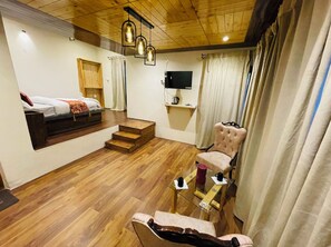 1 habitación, tabla de planchar con plancha, wifi y ropa de cama