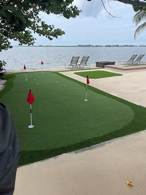 Property grounds - SUNSET HAVEN-AMAZING VIEWS-WATERFRONT POOL WITH PRIVACY-FISHING-PUTTING GREEN (Palmetto)