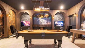 Spielezimmer