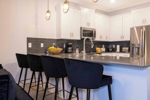 Microwave, oven, stovetop, dishwasher - Stunning Villa w/ Modern Decor & Priv Pool Sl3029 (Kissimmee)