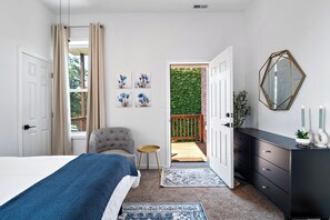 3 bedrooms, in-room safe, desk, iron/ironing board