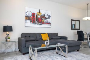 TV - Brand new Thome w/ Pool at Hidden Forest (Clermont)