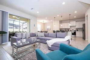 TV - Amazing Home at Windsor Westside (Kissimmee)