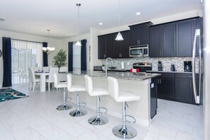 House (6 Bedrooms) | Interior - Enchanting Decor Home With Private Pool (Kissimmee)