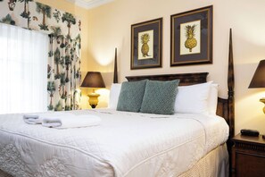 3 Schlafzimmer, laptopgeeigneter Arbeitsplatz, Bettwäsche