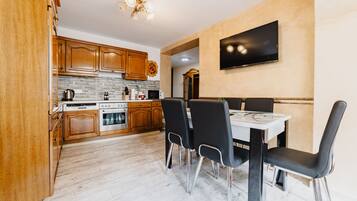 Căn hộ, 2 phòng ngủ, hút thuốc, hiên | Nội thất