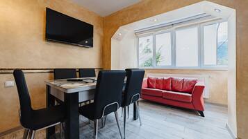 Apartamento, 2 quartos, para fumantes, terraço | Área de estar