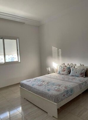 2 chambres, fer et planche Ă repasser, Wi-Fi, draps fournis