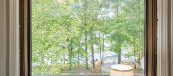 LakingitEz..3BR/2BA amazing sunsets & hot tub