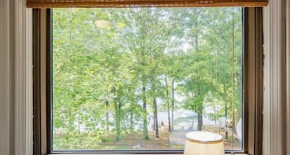 LakingitEz..3BR/2BA amazing sunsets & hot tub