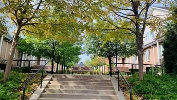 Enceinte de lâhĂ©bergement