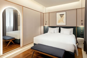 Junior Suite | 1 bedroom, premium bedding, down comforters, memory foam beds