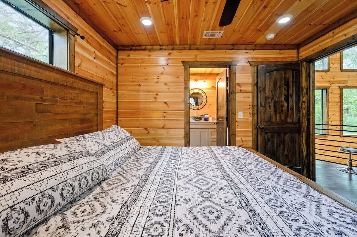 2 makuuhuonetta, silitysrauta/-lauta, Wi-Fi