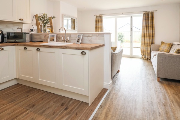 Fridge, dishwasher, electric kettle, toaster