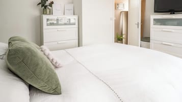 2 habitaciones, decoración personalizada y muebles diferentes