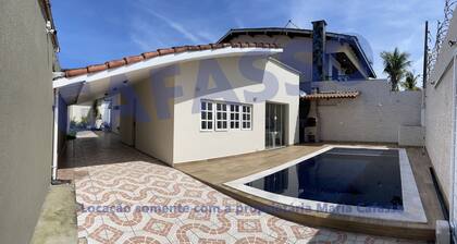 CASA PÉ NA AREIA COM PISCINA A 10mts