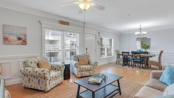 Condo, Multiple Beds (Beach House on Silver) | Living area