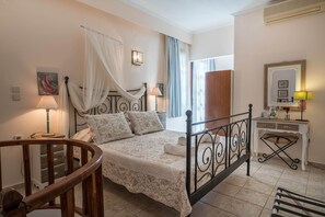 Apartamento, 1 quarto, sacada, vista para o jardim | 1 quarto