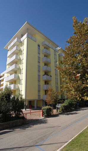 Apartment, 2 Schlafzimmer, Balkon, Meerblick | Eingangsbereich