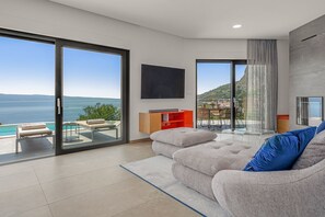 Ping pong - Villa Fenella - Three Bedroom Villa, Sleeps 6 (Omis)