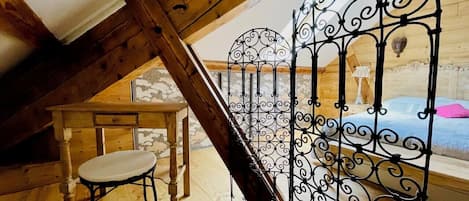 2 bedrooms, iron/ironing board