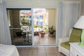 Interior - Beach Walk Villa 1 (Cas-en-Bas)