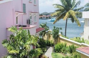 Property grounds - Beach Walk Villa 1 (Cas-en-Bas)