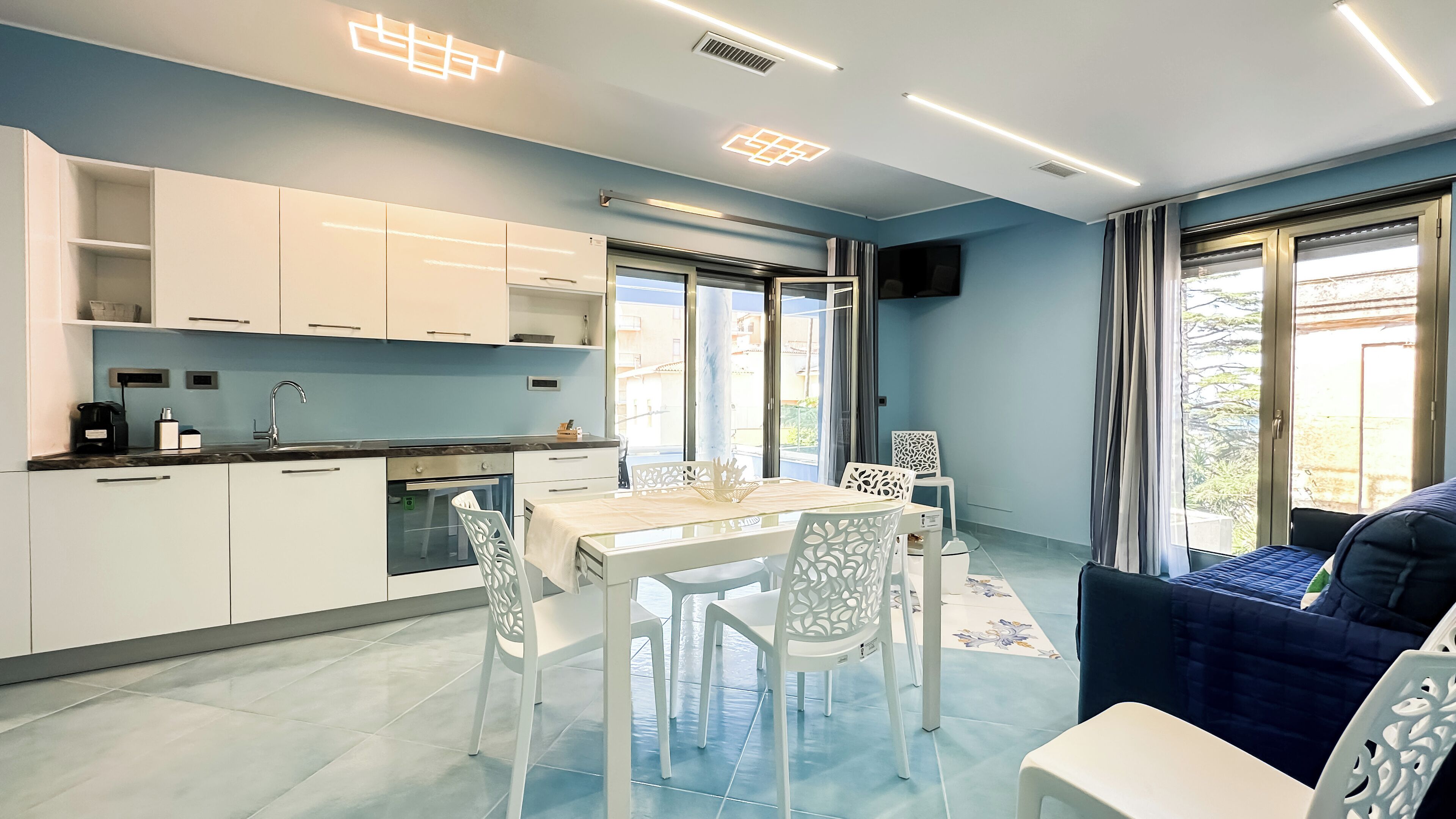 Apartemen | Area keluarga | TV LED