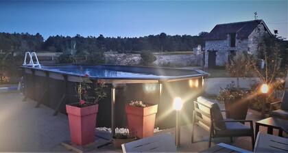 Studio dans ancienne ferme au calme au milieu des champs et forĂȘts